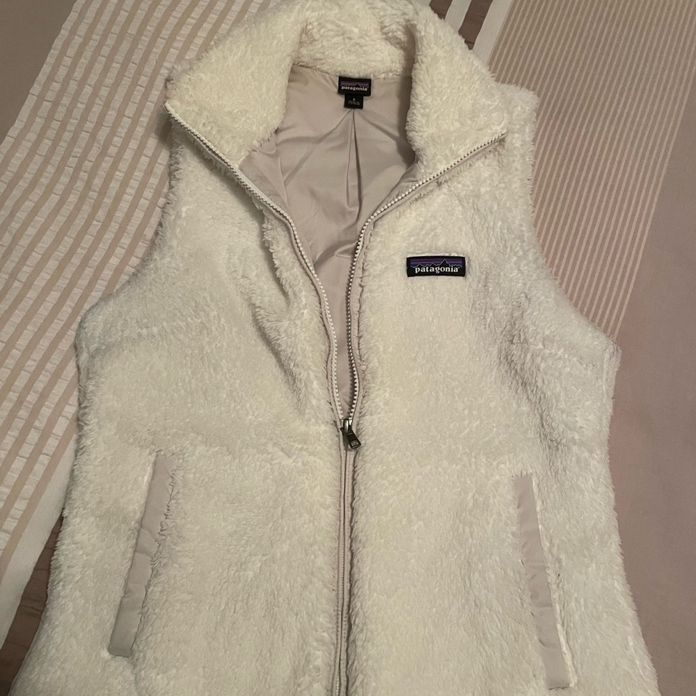 Patagonia, Los Gatos women’s faux fur vest - S